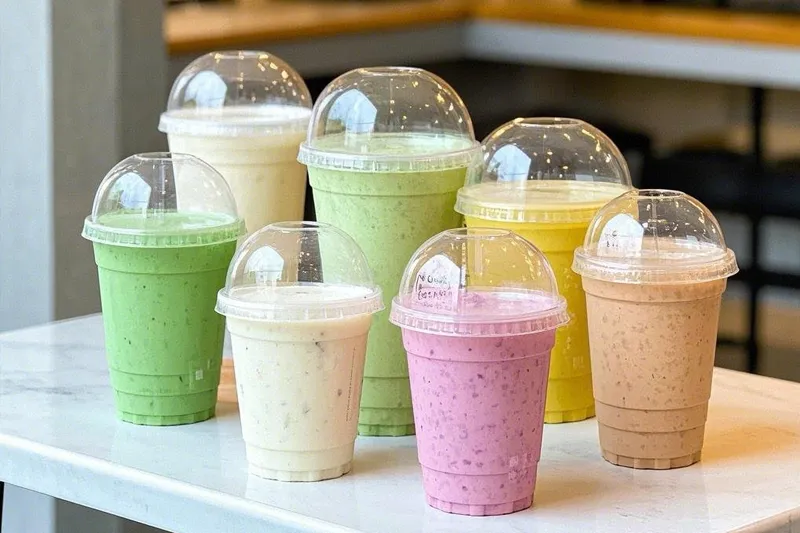 Que fatores afetam o tempo de degradação dos copos para bebidas geladas PLA?